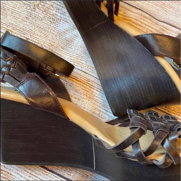 UGG Farrah Huarache Platform Wedge Sandals - Picture 10 of 10